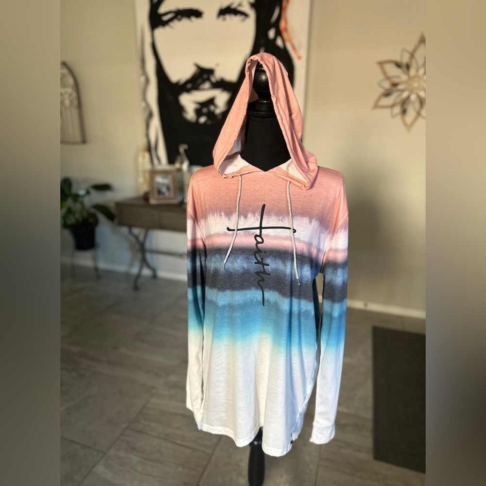 Long sleeve with hoodie